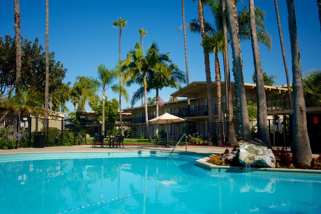 Ramada By Wyndham San Diego North Hotel & Conference Center 外观 照片